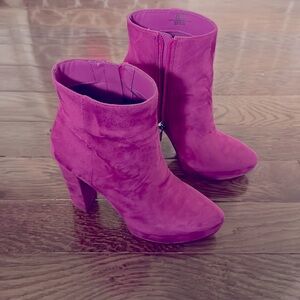 Jessica Simpson fuchsia suede ankle boots